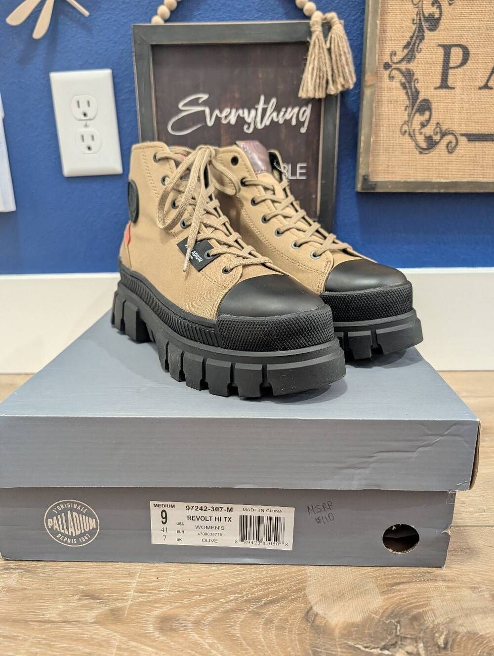 Palladium Revolt Hi TX Olive Platform Combat Sneaker Boots NIB Women's 9 New